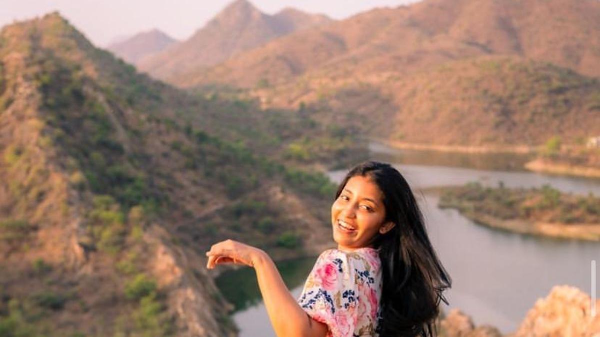 Aanvi Kamdar Une Influenceuse Touristique De Mumbai D C De Apr S Tre